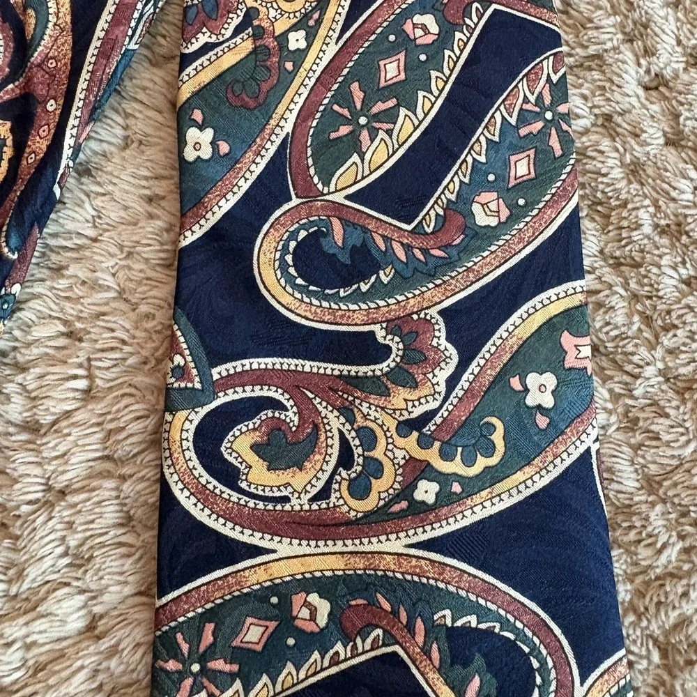 GIVENCHY Luxury Elegant Paisley Blue All Silk Tie Designer Necktie 4